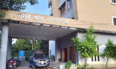 ঘরে স্বামীর মরদেহ ফেলে পালালেন স্ত্রী