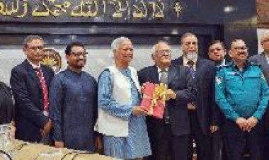 প্রধান উপদেষ্টার কাছে সংস্কার প্রস্তাব জমা দিল ৪ কমিশন