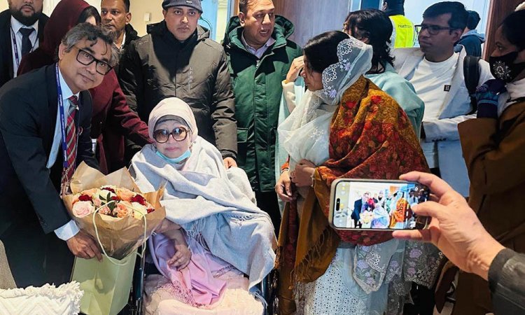 লন্ডন পৌঁছেছেন খালেদা জিয়া