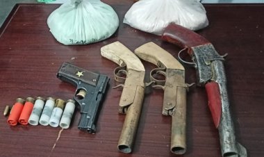 রাজশাহীর চারঘাটে বিপুল পরিমাণ আগ্নেয়াস্ত্র উদ্ধার