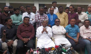 ‘শক্ত হাতে সরকার চালান’ ড. ইউনূসকে মির্জা ফখরুল