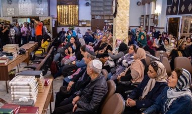 কেন ইরান ছেড়ে যাচ্ছেন না দেশটির ইহুদিরা?