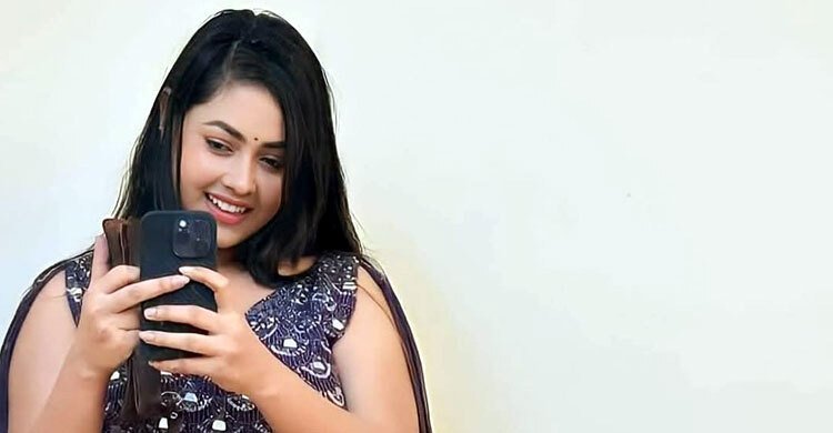 গ্রামের বা‌ড়ি গিয়েও রক্ষা হলো না আওয়ামী লীগ নেত্রী দোলনার