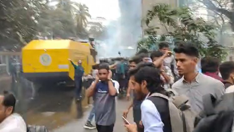 আউটসোর্সিং কর্মীদের ওপর জলকামান-সাউন্ড গ্রেনেড নিক্ষেপ