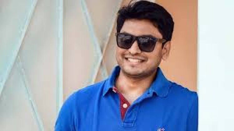 নিজ বাড়িতে গুলিবিদ্ধ অভিনেতা আজাদ