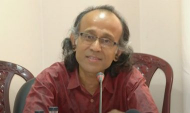 ধর্মীয় অনুভূতিতে আঘাতের অভিযোগ: রাখাল রাহার বিরুদ্ধে মামলার আবেদন