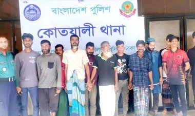  বিশেষ অভিযানে পেশাদার ছিনতাইকারীসহ গ্রেফতার ১২