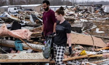 যুক্তরাষ্ট্রে টর্নেডোর তাণ্ডবে ৩৩ জনের প্রাণহানি