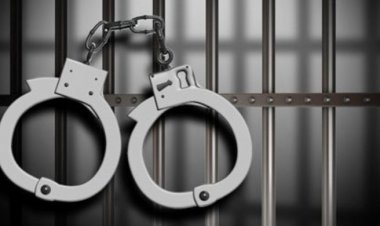  রাজধানীতে মেয়েকে ধর্ষণের অভিযোগে বাবা আটক