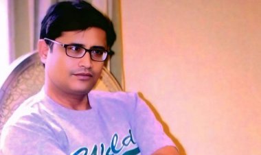 এখন স্পর্শকাতর সময়, বিতর্কে পক্ষ নেওয়া উচিত নয়: মারুফ কামাল খান