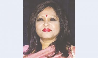 অধ্যাপক জিনাত হুদাকে গ্রেপ্তা‌রের দাবি ঢা‌বি সাদা দ‌লের