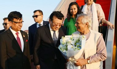 চীন পৌঁছেছেন প্রধান উপদেষ্টা