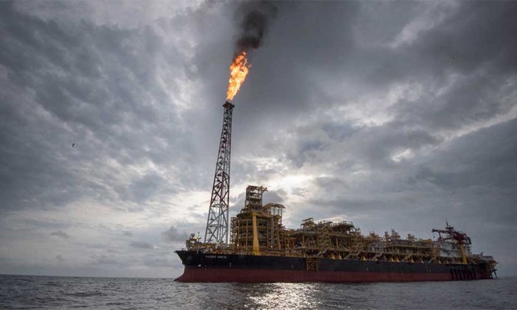 ইরান-রাশিয়া থেকে তেল আমদানি বৃদ্ধি করছে চীন