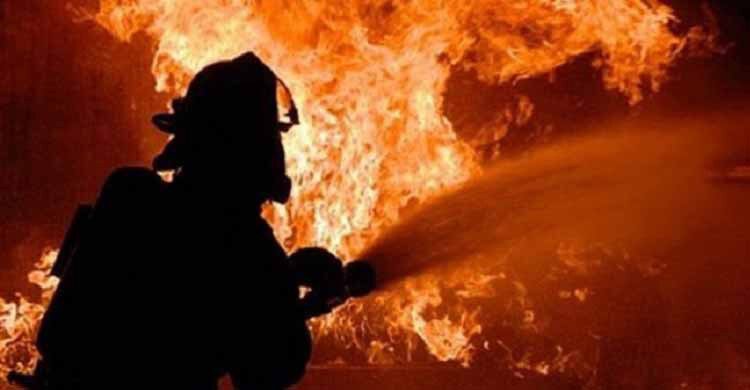  ডেমরায় ফার্নিচার দোকানে আগুন