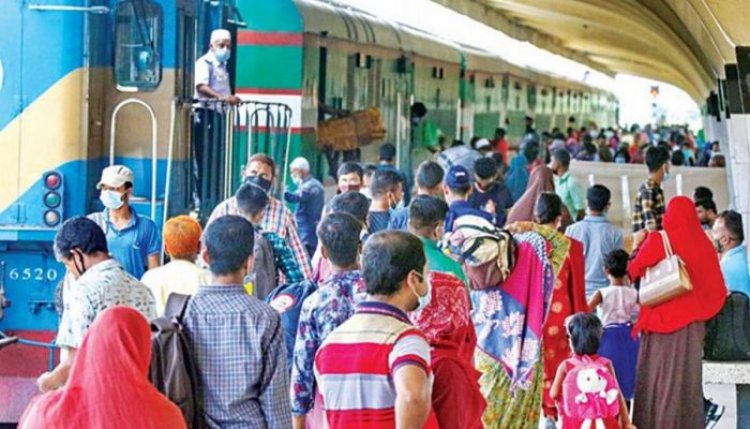 ঈদযাত্রার তৃতীয় দিনে ঢাকা ছেড়ে যাবে ৬৯টি ট্রেন