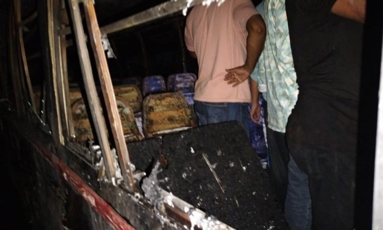 টঙ্গীতে হঠাৎ আগুনে পুড়ল ২ বাস