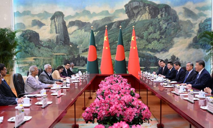 শান্তি, সমৃদ্ধি ও স্থিতিশীলতা প্রতিষ্ঠায় চীনের জোরালো ভূমিকা চান প্রধান উপদেষ্টা