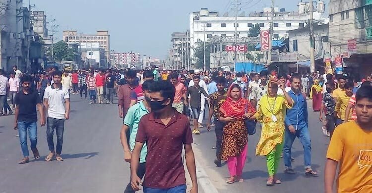 বেতন-বোনাস পাননি গাজীপুরের ৫ কারখানার শ্রমিকরা