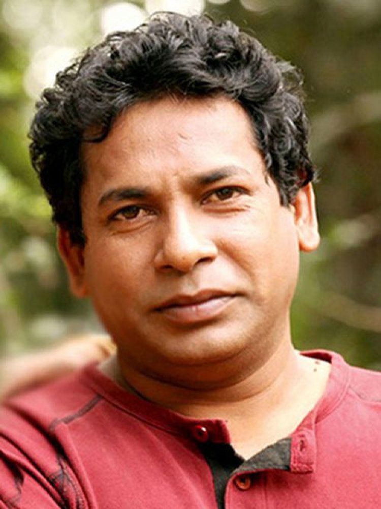 হুইল চেয়ারে প্রিমিয়ারে এলেন মোশাররফ করিম, কি হয়েছে অভিনেতার?