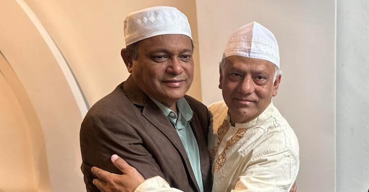 বিদেশে আওয়ামী লীগ নেতাদের রাজকীয় ঈদ, দেশে বিপাকে কর্মীরা