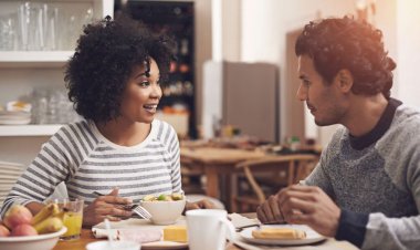 যে আচরণগুলো দেখে বুঝবেন আপনার সঙ্গী বিশ্বাসযোগ্য