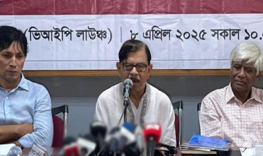 ড. ইউনূস রাজনৈতিক বিতর্কে কি জাদু দেখাবেন, প্রশ্ন মান্নার