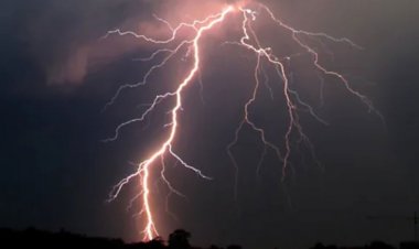 কয়েক বিভাগে তীব্র বজ্রপাতের শঙ্কা, প্রাণ বাঁচাতে ঘরে থাকার পরামর্শ