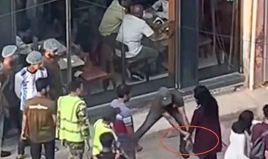 রামপুরায় কফিশপের সামনে তরুণীকে মারধর, আটক ২