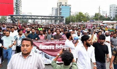 আওয়ামী লীগ নিষিদ্ধের দাবিতে উত্তরায় বিক্ষোভ