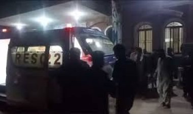 পাকিস্তানে যাত্রীবাহী বাস খাদে; নিহত ১৩, আহত ২০