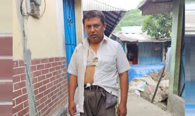 নোয়াখালীতে অফিস ঢুকে প্রধান শিক্ষককে মারধর