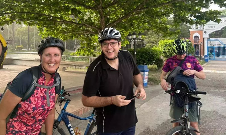 বাঘ বাঁচাতে সাইকেলে চড়ে ডাচ রাষ্ট্রদূতের সুন্দরবন যাত্রা