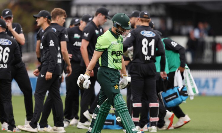 চরম ব্যাটিং ব্যর্থতায় ওয়ানডে সিরিজও হারল পাকিস্তান