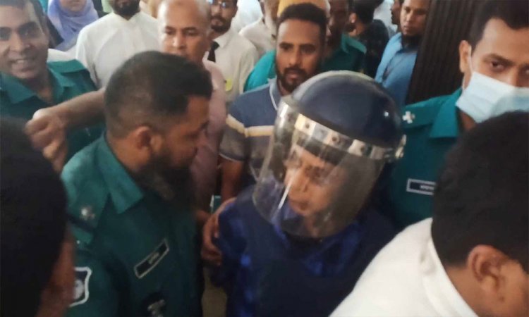 হত্যা মামলায় গ্রেপ্তার দেখানো হলো সাবেক আইজিপি শহীদুল হককে