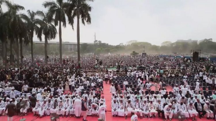 ‘ফ্রি ফ্রি প্যালেস্টাইন’ স্লোগানে প্রকম্পিত ঢাকা