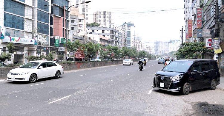  সপ্তাহের শেষ কর্মদিবসের সকালে সড়কে নেই যানজট