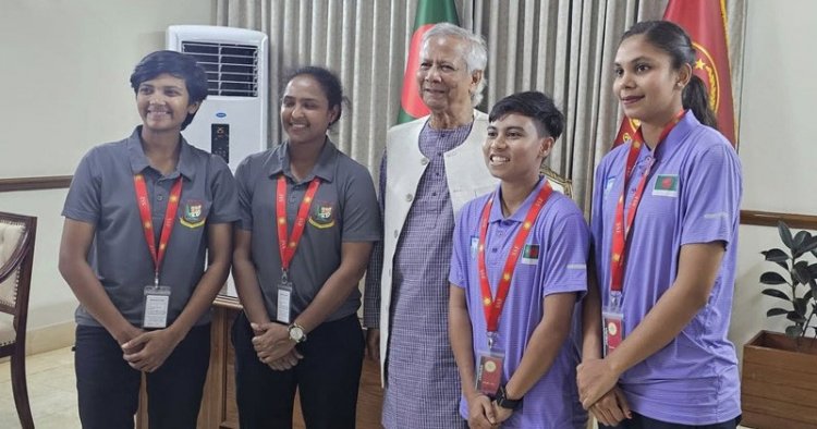 প্রধান উপদেষ্টার সঙ্গে কাতার যাচ্ছেন চার নারী খেলোয়াড়