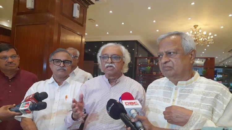 ‘ডিসেম্বরে নয়, আগেই ভোট দিন’ সরাসরি বার্তা বামদের