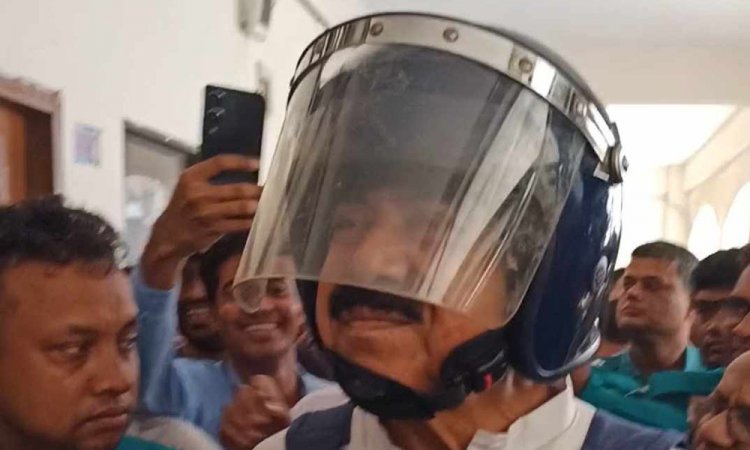 কাঠগড়ায় শাজাহান খানের মুচকি হাসি, শুনানি শেষে যা বললেন