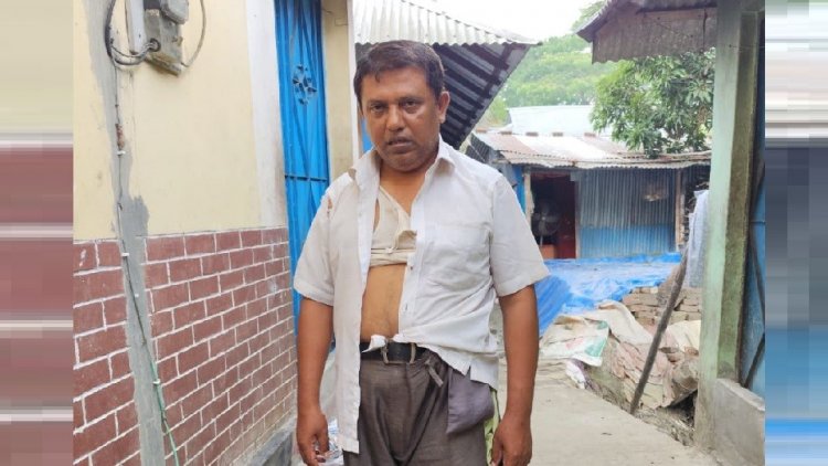 নোয়াখালীতে অফিস ঢুকে প্রধান শিক্ষককে মারধর