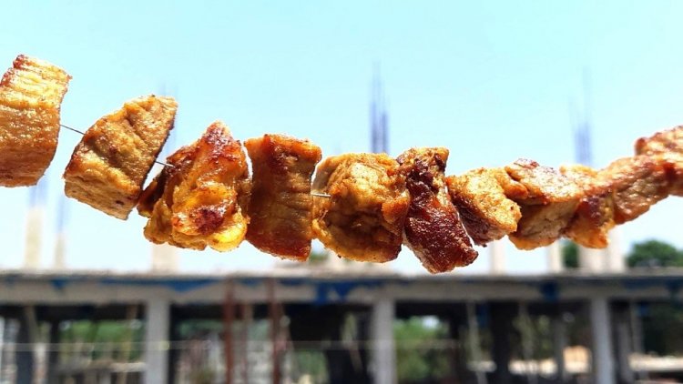 হারিয়ে গেছে রোদে শুকানো মাংসের ঐতিহ্য