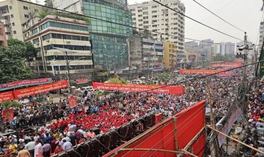 সমাবেশ শুরুর আগেই নয়াপল্টনে বিএনপি নেতাকর্মীদের ঢল