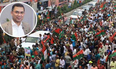 খালেদা জিয়াকে অভ্যর্থনা জানাতে আসা নেতাকর্মীদের ধন্যবাদ জানালেন তারেক রহমান