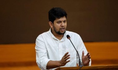 সরকার কেন কাঙ্ক্ষিত কাজ করতে পারছে না, জানালেন উপদেষ্টা মাহফুজ