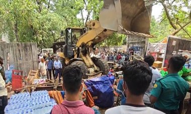 সোহরাওয়ার্দী উদ্যানে অবৈধ স্থাপনার উচ্ছেদ অভিযান