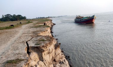  যমুনায় বিলীন হওয়ার পথে ৯ গ্রাম