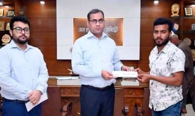 শিক্ষার্থীদের ধাওয়ায় আহত যুবলীগ নেতা পেলেন জুলাই যোদ্ধা অনুদান