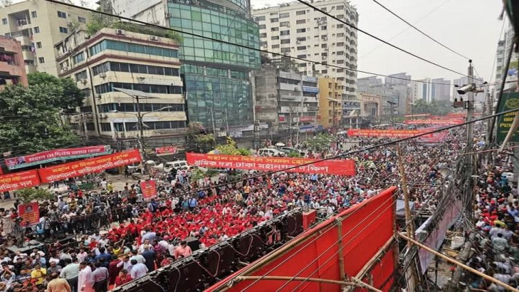 সমাবেশ শুরুর আগেই নয়াপল্টনে বিএনপি নেতাকর্মীদের ঢল