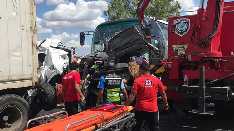 বাসচালকের ঘুমে প্রাণ গেল ১০ জনের, আহত ৩০