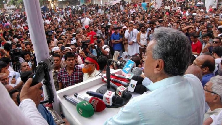 নির্বাচন ঠেকাতে চাওয়া শক্তিকে জনগণ ক্ষমা করবে না: আমির খসরু মাহমুদ